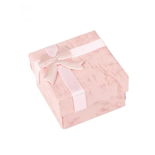 Boîte rose noeud
